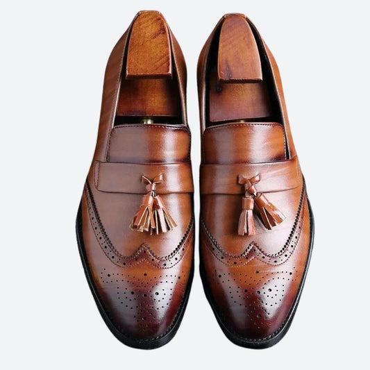 Stilvolle orthopädische Herrenschuhe mit eleganten Quasten - Frane