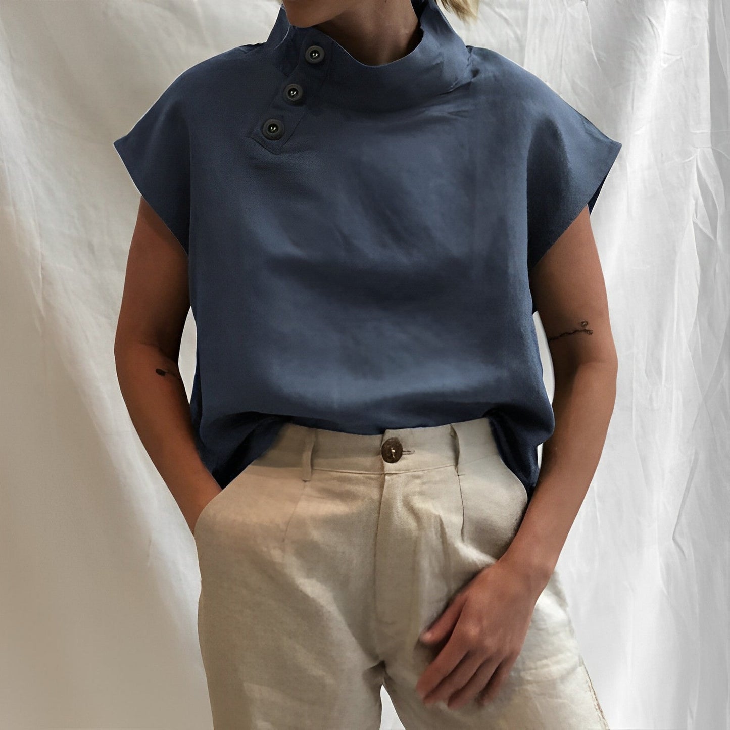 Lina – Stilvolle Bluse mit maskulinem Touch & Vintage-Charme