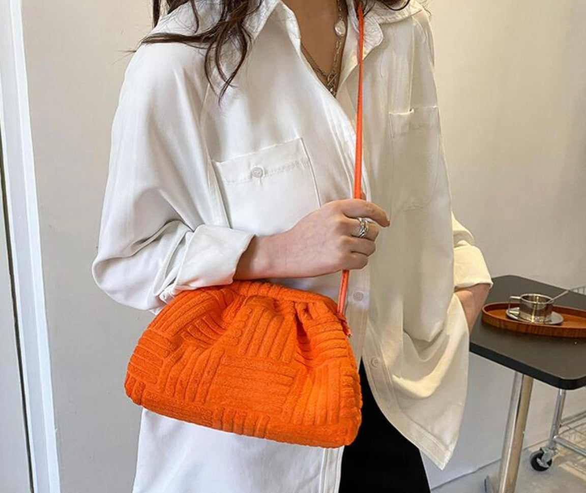 Sabrina - Elegante und funktionelle Handtuchtasche für Frauen