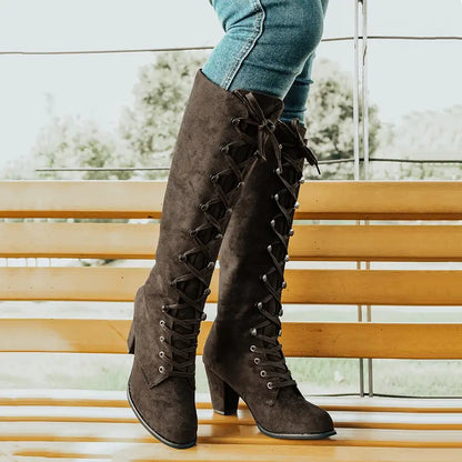 LEONA - Stylische Damenstiefel mit stabilen Absätzen